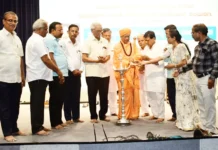 ಶರಣರ ಜ್ಞಾನ ಭಂಡಾರ ಜಗತ್ತಿಗೆ ಪರಿಚಯಿಸಿದ ‘ ವಚನ ಪಿತಾಮಹ ‘ ಡಾ. ಫ.ಗು. ಹಳಕಟ್ಟಿ