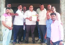ಕಾಲುವೆಗೆ ನೀರು ಹರಿಸಲು ಆಗ್ರಹ