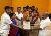 ಮಹಿಳೆಯರಿಗೆ ಸೀರೆ ವಿತರಣೆ