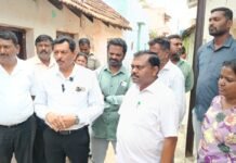 ಅಧಿಕಾರಿಗಳು ಸಾರ್ವಜನಿಕರ ಸಮಸ್ಯೆ ಬಗೆಹರಿಸಬೇಕು