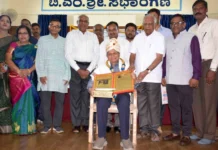 ಶಿಕ್ಷಣದಲ್ಲಿ ಕನ್ನಡ ನೆಲೆಯೂರಬೇಕು: ಬರಗೂರು