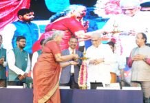 ಆಯುರ್ವೇದ ಪದ್ಧತಿ ಮೂಲಕ ಪಂಚೇಂದ್ರಿಯಗಳ ಬಲವರ್ಧನೆಯೊಂದಿಗೆ ಆರೋಗ್ಯಭಾಗ್ಯ ಹೊಂದಬಹುದು.