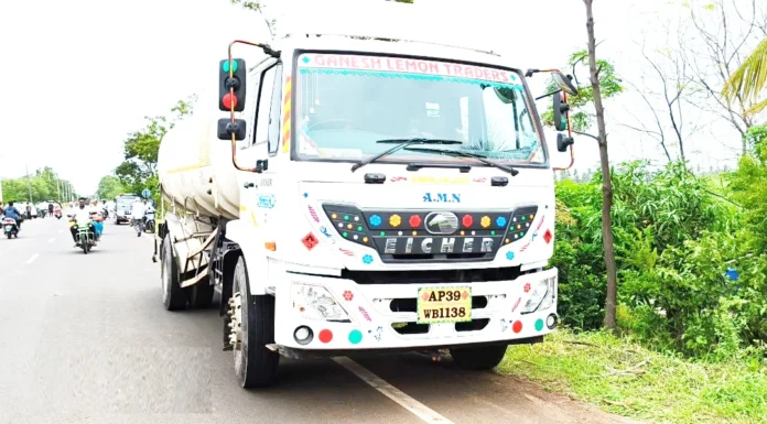 ಬೈಕ್-ಟ್ಯಾಂಕರ್ ಡಿಕ್ಕಿ; ಅರ್ಬನ್ ಬ್ಯಾಂಕ್ ನೌಕರ ಸಾವು- ಮತ್ತೋರ್ವನ ಸ್ಥಿತಿ ಗಂಭೀರ