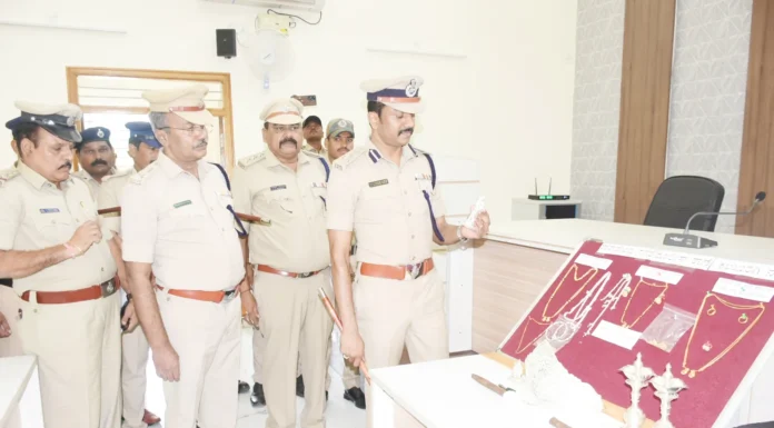 ಕುಖ್ಯಾತ ಮನೆಗಳ್ಳನ ಬಂಧನ: 22.65 ಲಕ್ಷ ರೂ.ಮೌಲ್ಯದ ಚಿನ್ನ, ಬೆಳ್ಳಿ ಆಭರಣ ವಶ