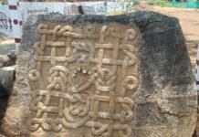 ಪುರಾತನ ಕಾಲದ ಏಳು ಹೆಡೆ ನಾಗದೇವರ ಸ್ಥಳ ಸುಣ್ಣ ಬಣ್ಣದಿಂದ ಅಲಂಕಾರ