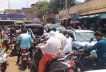 ಪೋಸ್ಟ್ ಚೌಕ-ಹಳೆ ತಹಶೀಲ್ದಾರ್ ಕಚೇರಿ ಮಾರ್ಗದಲ್ಲಿ ಟ್ರಾಫಿಕ್ ಜಾಮ್ತುರ್ತು ವಾಹನಗಳ ಸಂಚಾರಕ್ಕೂ ಅಡ್ಡಿ; ಸಮಸ್ಯೆ ಪರಿಹರಿಸಲು ಸಾರ್ವಜನಿಕರ ಆಗ್ರಹ