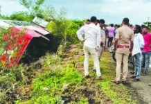 ಬಸ್ ಪಲ್ಟಿ: ೯ ಜನರಿಗೆ ಗಾಯ