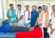 ಪ್ರಧಾನಿ ಹುಟ್ಟು ಹಬ್ಬದ ಅಂಗವಾಗಿ ಆಸ್ಪತ್ರೆಯಲ್ಲಿ ಹಣ್ಣು ಹಂಪಲು ವಿತರಣೆ