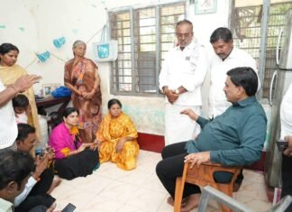 ಪಾದಯಾತ್ರೆ ವೇಳೆ ನಿಧನರಾದ ಬಿಜೆಪಿ ಕಾರ್ಯಕರ್ತನ ಕುಟುಂಬಕ್ಕೆ ರೆಡ್ಡಿ ಸಾಂತ್ವಾನ