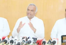 ಕುಮಾರಸ್ವಾಮಿಗೆ ಮಾಡೋಕೆ ಕೆಲಸ ಇಲ್ಲ: ಸಚಿವ ಪ್ರಿಯಾಂಕ್ ಖರ್ಗೆ