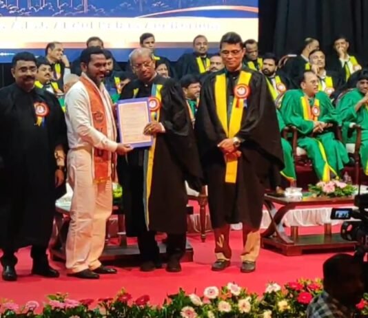 ಗುಡೇಕೋಟೆ ಪಕೃದ್ದಿನ್ ಗೆ ಪಿಹೆಚ್ ಡಿ ಗೌರವ.