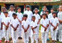 ಸರ್ಕಾರಿ ಶಾಲೆ ಉಳಿಸಲು ಪಣತೊಟ್ಟ ಶಿಕ್ಷಕಿ: ಸಾರ್ವಜನಿಕರಿಂದ ಮೆಚ್ಚುಗೆ