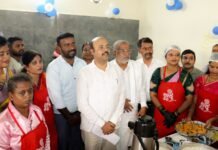 ನಜರಾಬಾದ್ ತಾಲೂಕು ಕಚೇರಿ ಆವರಣದಲ್ಲಿ ‘ಅಕ್ಕ ಕೆಫೆ’ಗೆ ಚಾಲನೆ ನೀಡಿದ ಸಚಿವ ಡಾ.ಯತೀಂದ್ರ ಸಿದ್ದರಾಮಯ್ಯ