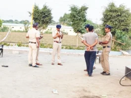 ಪೆಟ್ರೋಲ್ ಬಂಕ್ನಲ್ಲಿ ಗುಂಡಿನ ಸದ್ದು!ಬಂಕ್ ಮಾಲೀಕನ ಪಿಸ್ತೂಲ್ನಿಂದ ಫೈರಿಂಗ್: ಇಬ್ಬರಿಗೆ ಗಾಯ