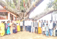 ಹೊನ್ನಿಕೇರಿಯಲ್ಲಿ ಧಾರ್ಮಿಕ ಧ್ವಜದ ಮೆರವಣಿಗೆ