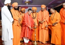 ಎಲ್ಲರನ್ನೂ ಅಪ್ಪಿಕೊಳ್ಳುವ ಧರ್ಮ ಲಿಂಗಾಯತ ಧರ್ಮ: ಹಾರಕೂಡ ಶ್ರೀ