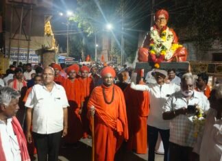 ಭಕ್ತ ಸಾಗರದ ನಡುವೆ ಜರುಗಿದ ಜಗದ್ಗುರು ಕೊಟ್ಟೂರೇಶ್ವರ ರಥೋತ್ಸವ