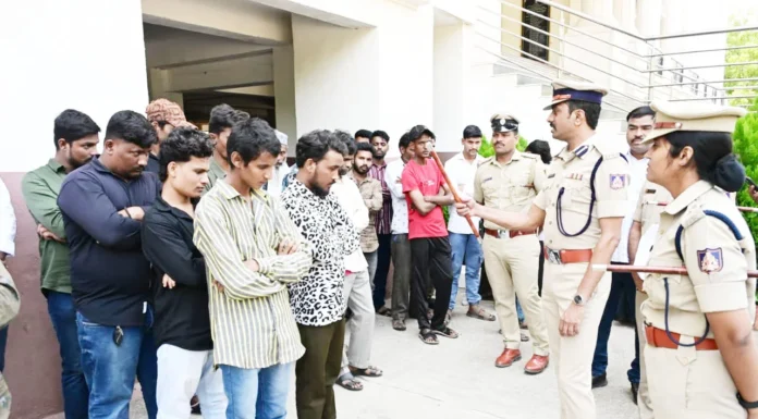 ಮಾದಕ ವಸ್ತು ಮಾರಾಟಗಾರರ ಪರೇಡ್