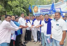 ಎಸ್ಐಆರ್ ಸ್ಥಗಿತಗೊಳಿಸಿ, ಮುಖ್ಯ ಚುನಾವಣಾ ಆಯುಕ್ತರನ್ನು ವಜಾಗೊಳಿಸಿ